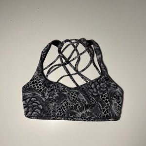 Lululemon free to be bra